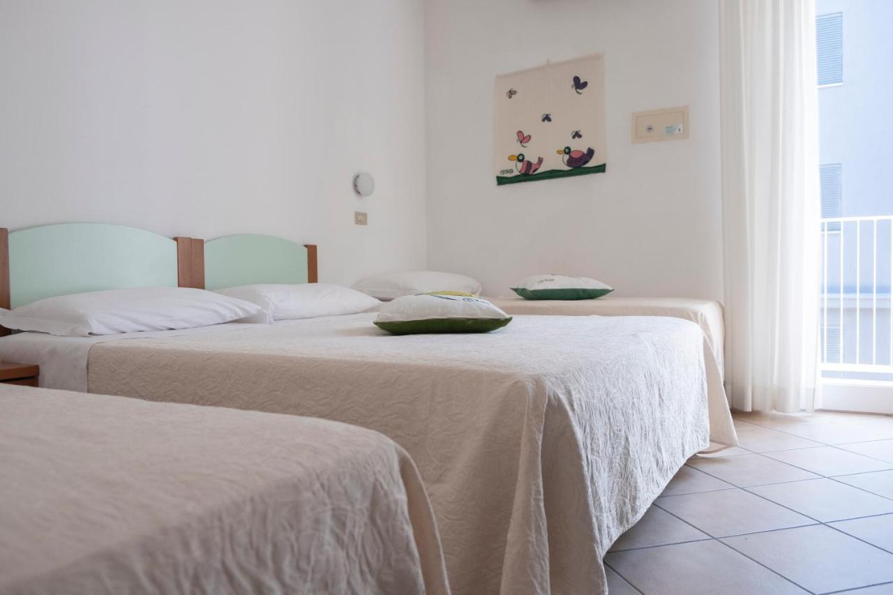 Hotel Orsa Maggiore ميلانو ماريتيما المظهر الخارجي الصورة